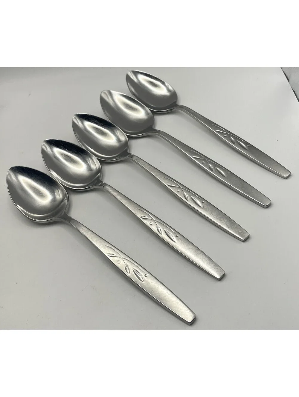 5- ONEIDA HEIRLOOM Cube Mark WILL O' WISP Stainless Teaspoon Lot ~6 1/8